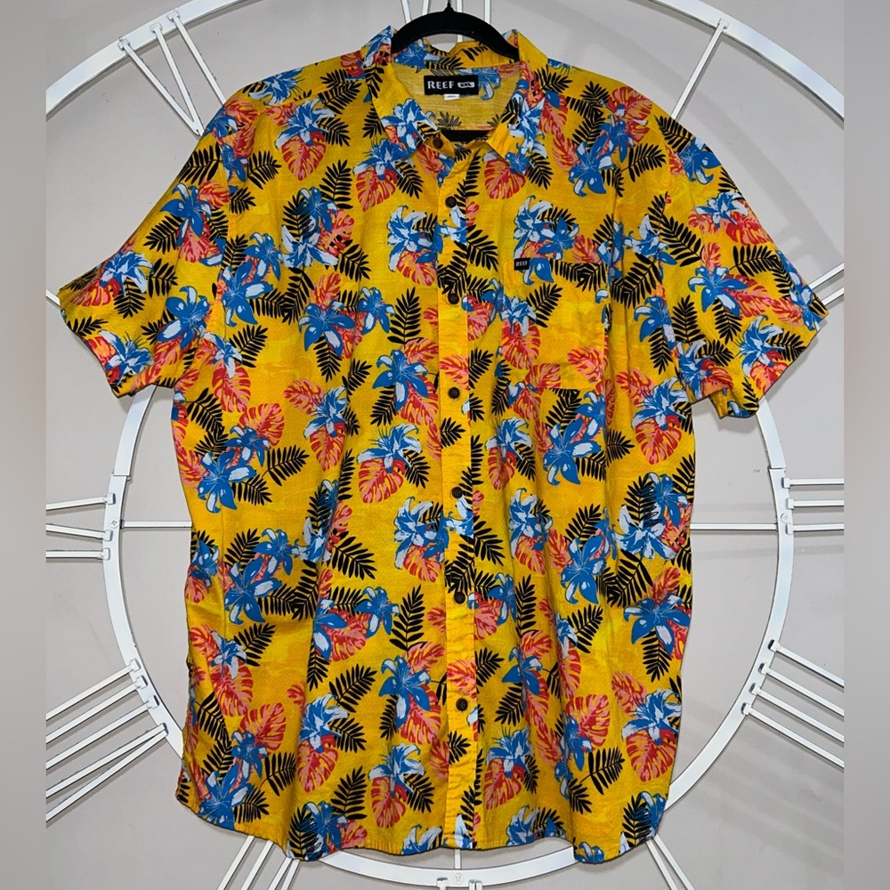 REEF Men's Yellow Tropical Floral Short-Sleeve 100% Cotton Shirt